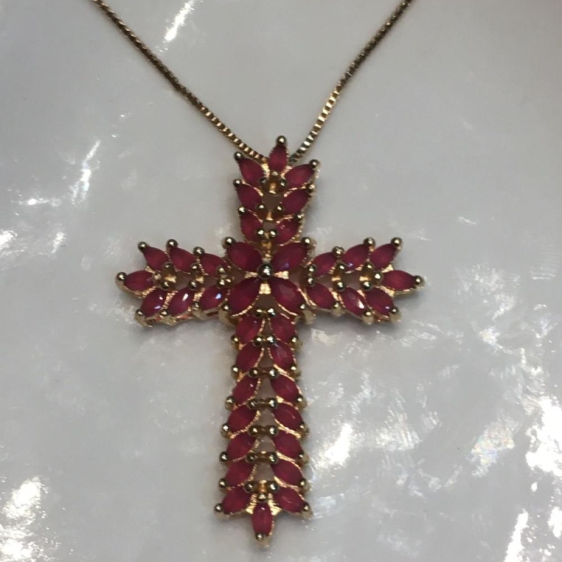 colar cruz cristal rosa