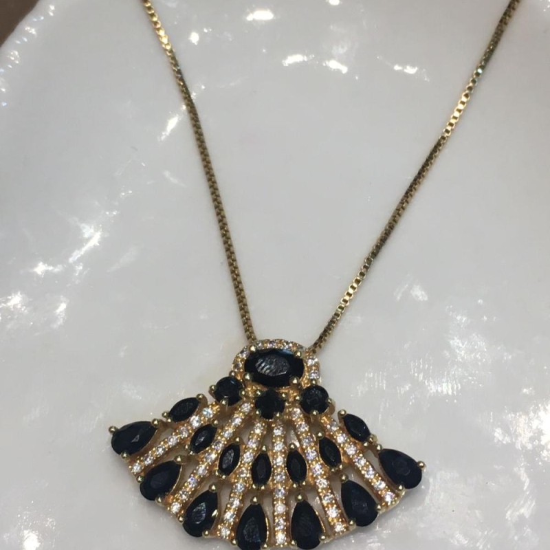 colar leque com cristal preto