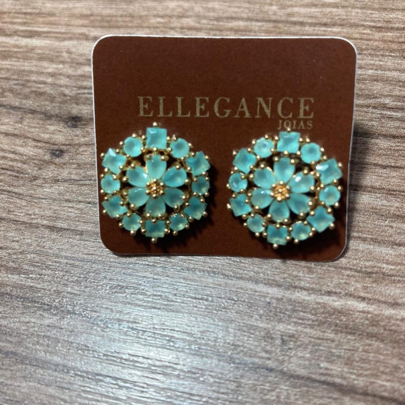 Brinco cravejado verde claro flor