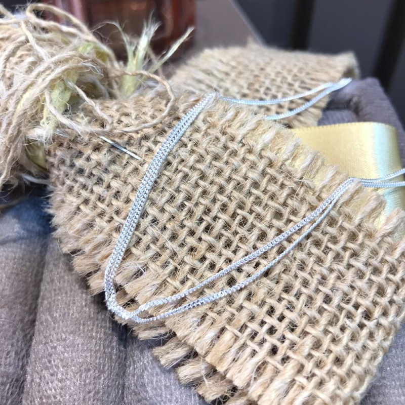 Colar veneziana