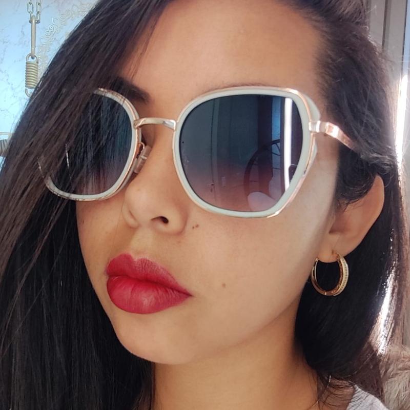 Oculos Branco com detalhes Rose