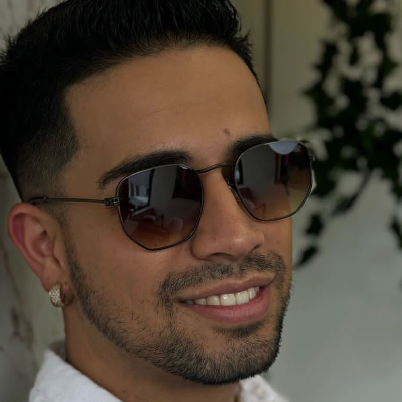 Oculos Marrom Degrade Detalhes Vinho  Armaçao