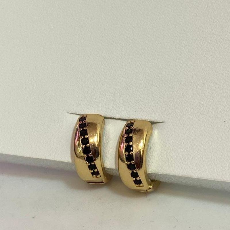 Brinco Argola click com Zirconias preto
