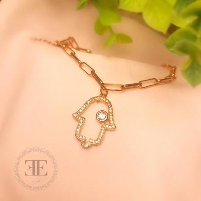 Pulseira cartier com medalha mão de fatima cravejada e ponto de luz