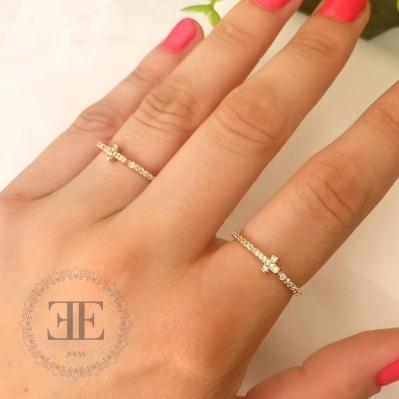 Anel Cravejado com Cruz