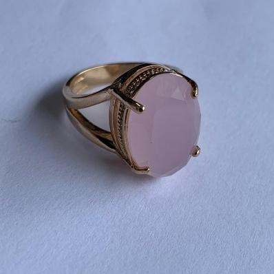 Anel Cravejado com Pedra Natural Rosa