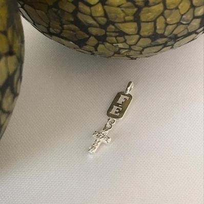 Pingente Chapa Fé com Cruz Cravejada