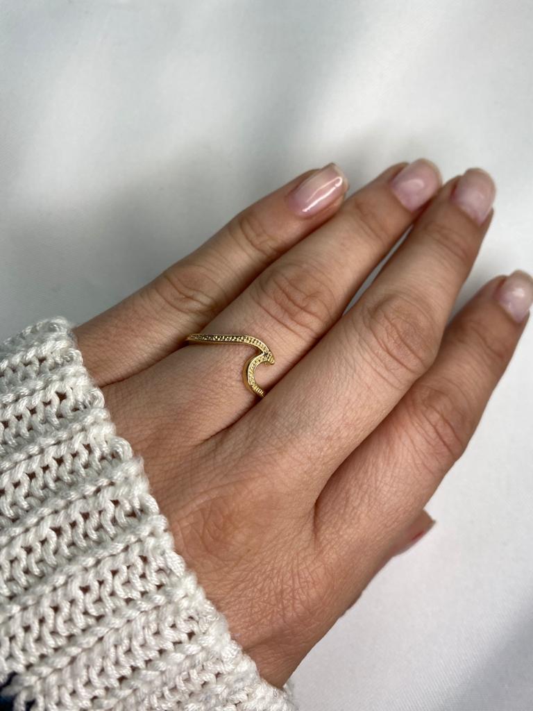 Anel Onda Com Pontinhos