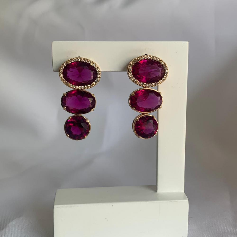 Brinco Cravejado 3 Pedras Rosa