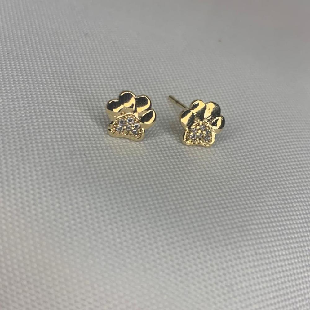 Brinco Patinha Detalhe em Cravejado