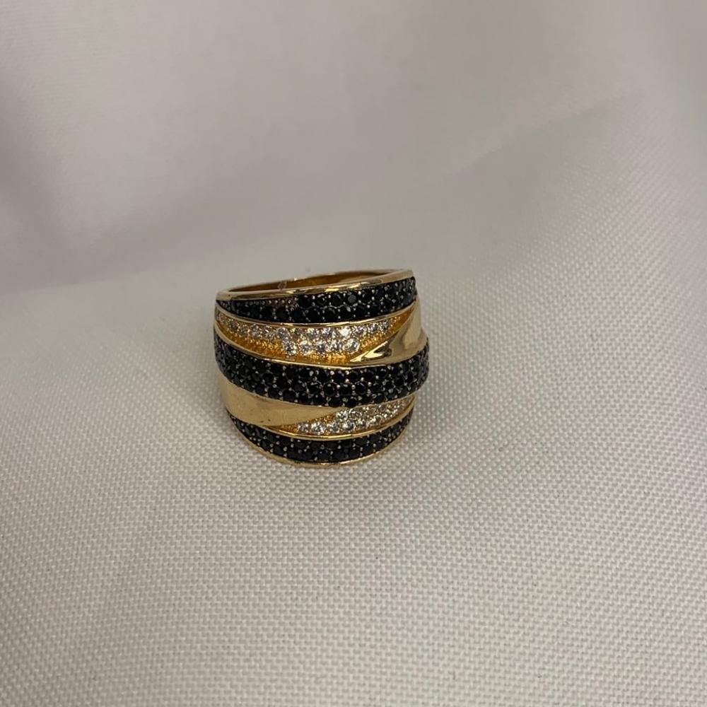 Anel 4 Linhas Cravejadas Brancas e 6 Linhas Cravejadas Pretas