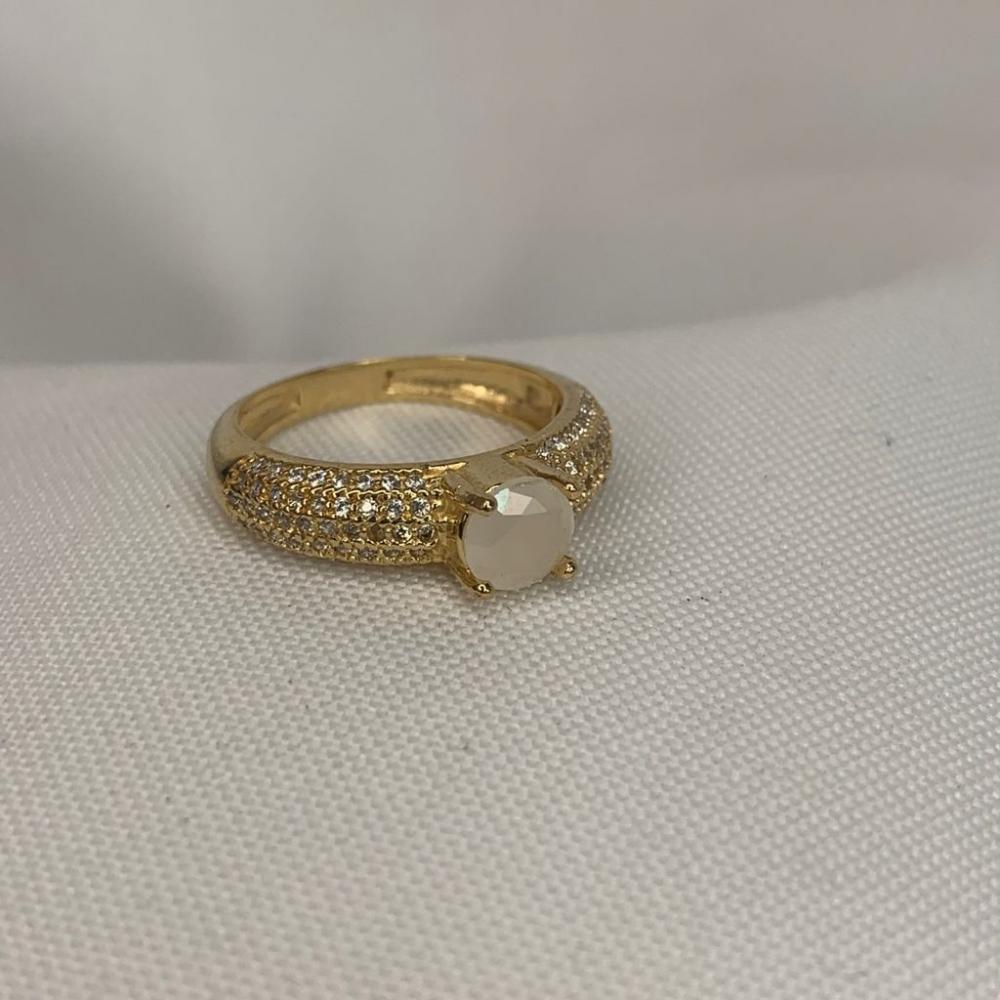 Anel 5 Linhas Cravejadas 4 Garras com Pedra Branca