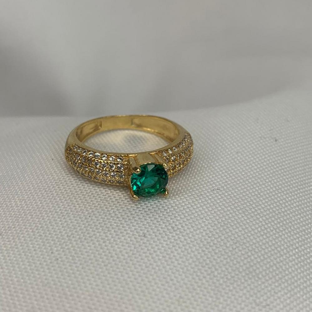 Anel 5 Linhas Cravejadas 4 Garras com Pedra Verde