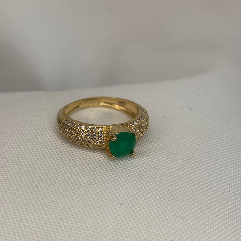 Anel 5 Linhas Cravejadas 4 Garras com Pedra Verde Fosco