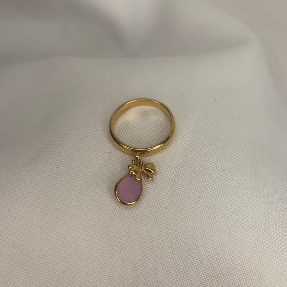 Anel Liso com Pingente Pedra de Zircônia Rosa Fosco com Laçinho