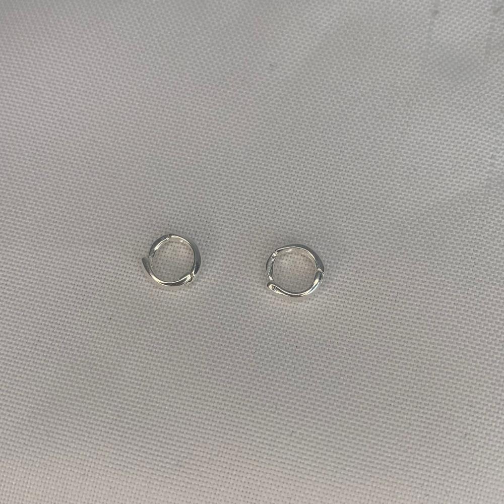 Brinco Argola Pequena Click Lisa