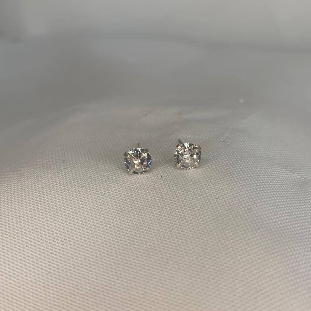 Brinco Ponto de Luz 4 Garras