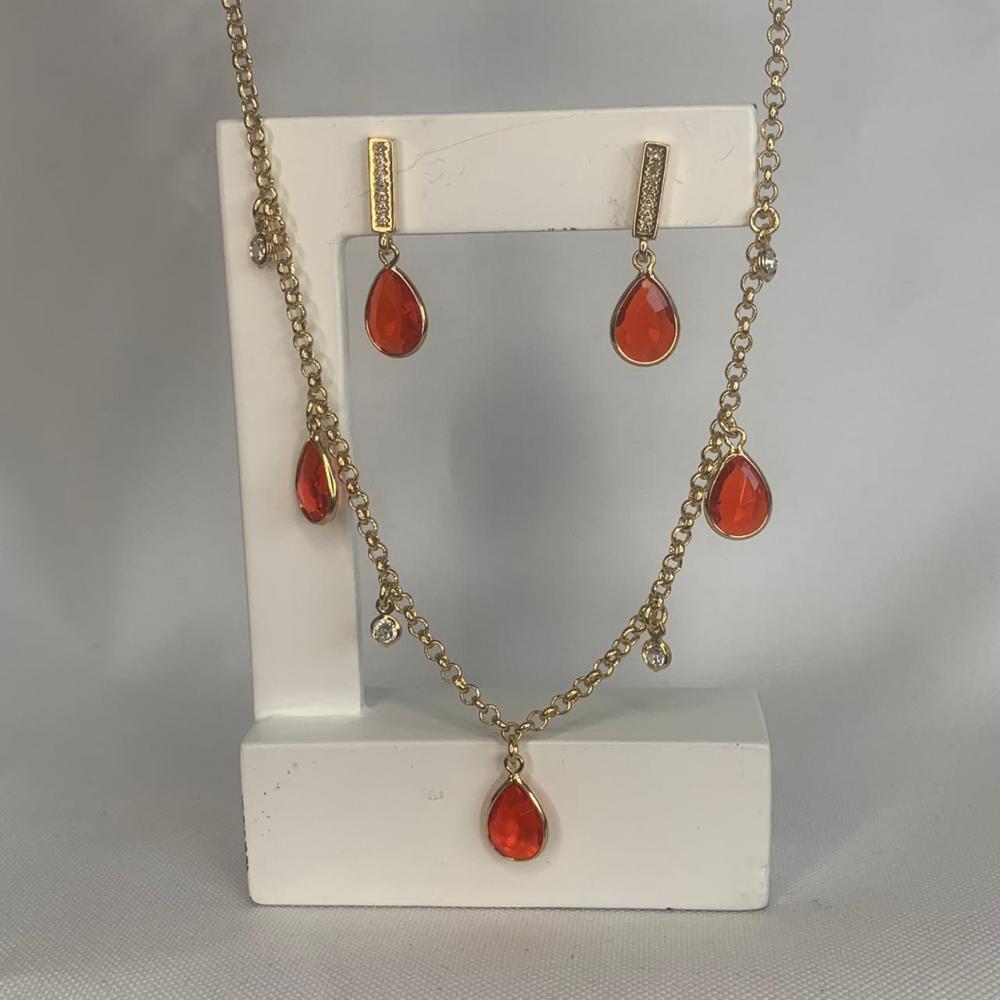 Conjunto Colar e Brinco Pedras Vermelhas com Ponto de Luz