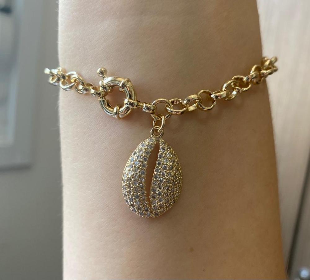 Pulseira elo portugues pingente buzio cravejado fecho boia