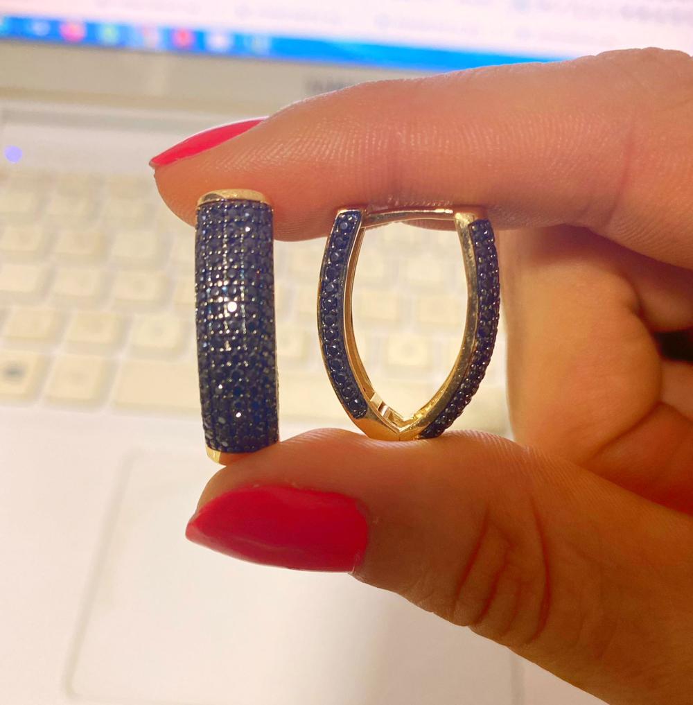 Argola luxo zirconias negras freto e verso cravejado