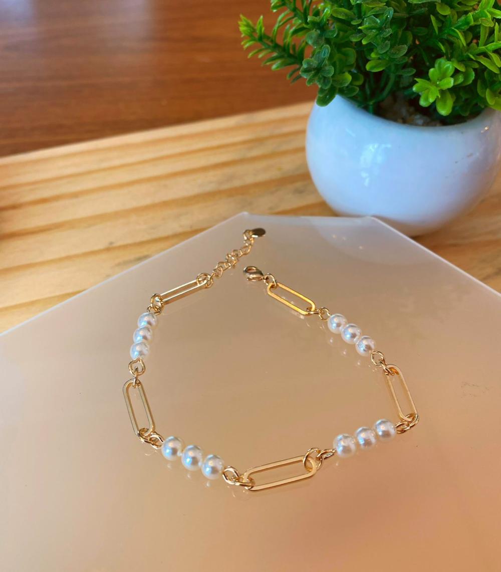 Pulseira 3 perolas e elo metal