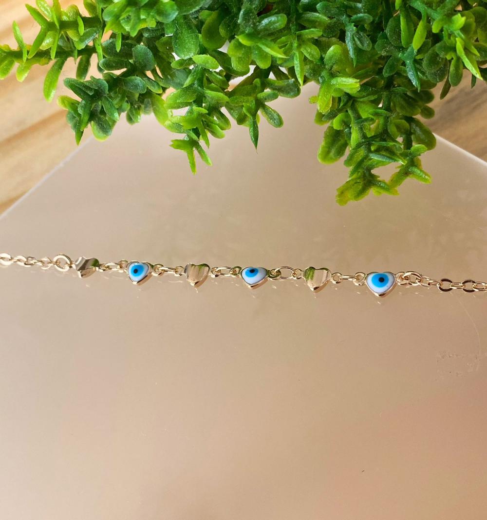 Pulseira coração metal e olho intercalados
