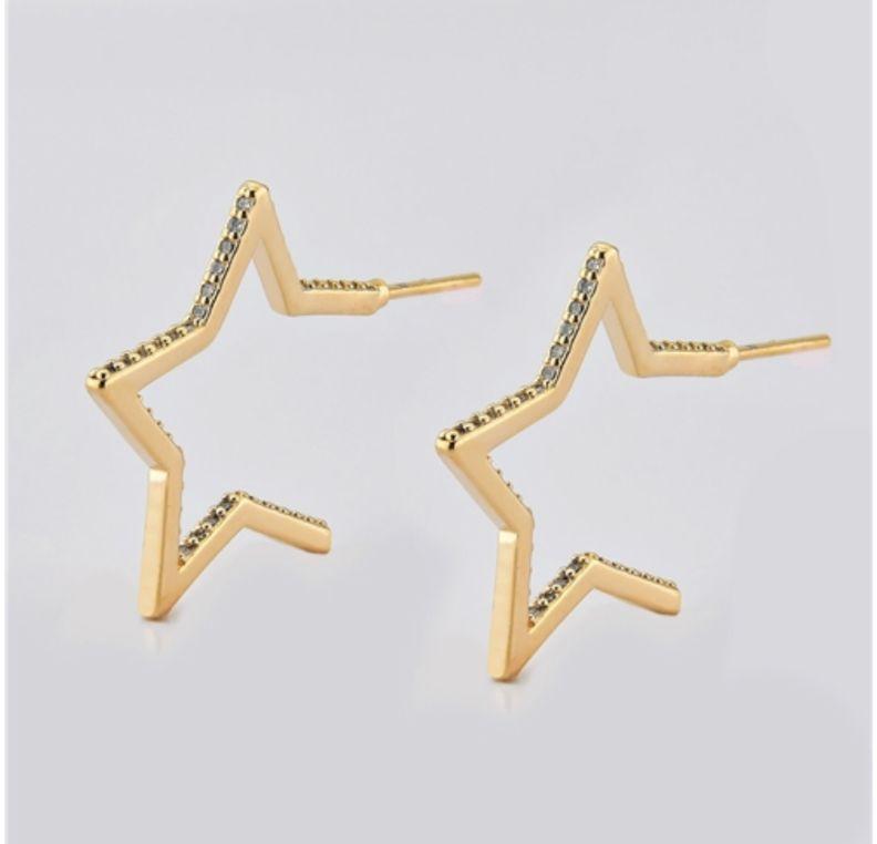 Argola estrela cravejada