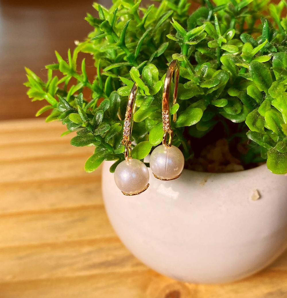 Brinco gancho com perola