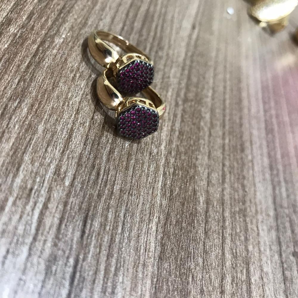 Anel Octagonal Cravejado Rosa