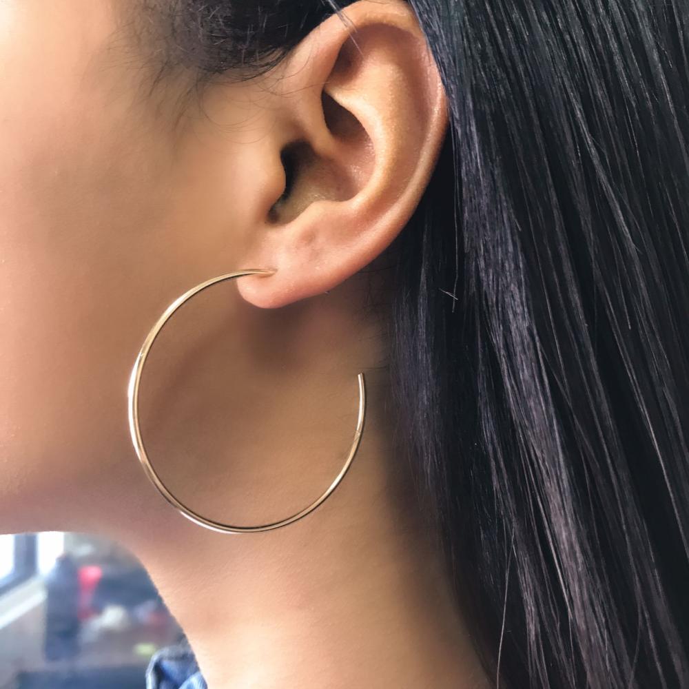Argola tubo com tarracha pequena