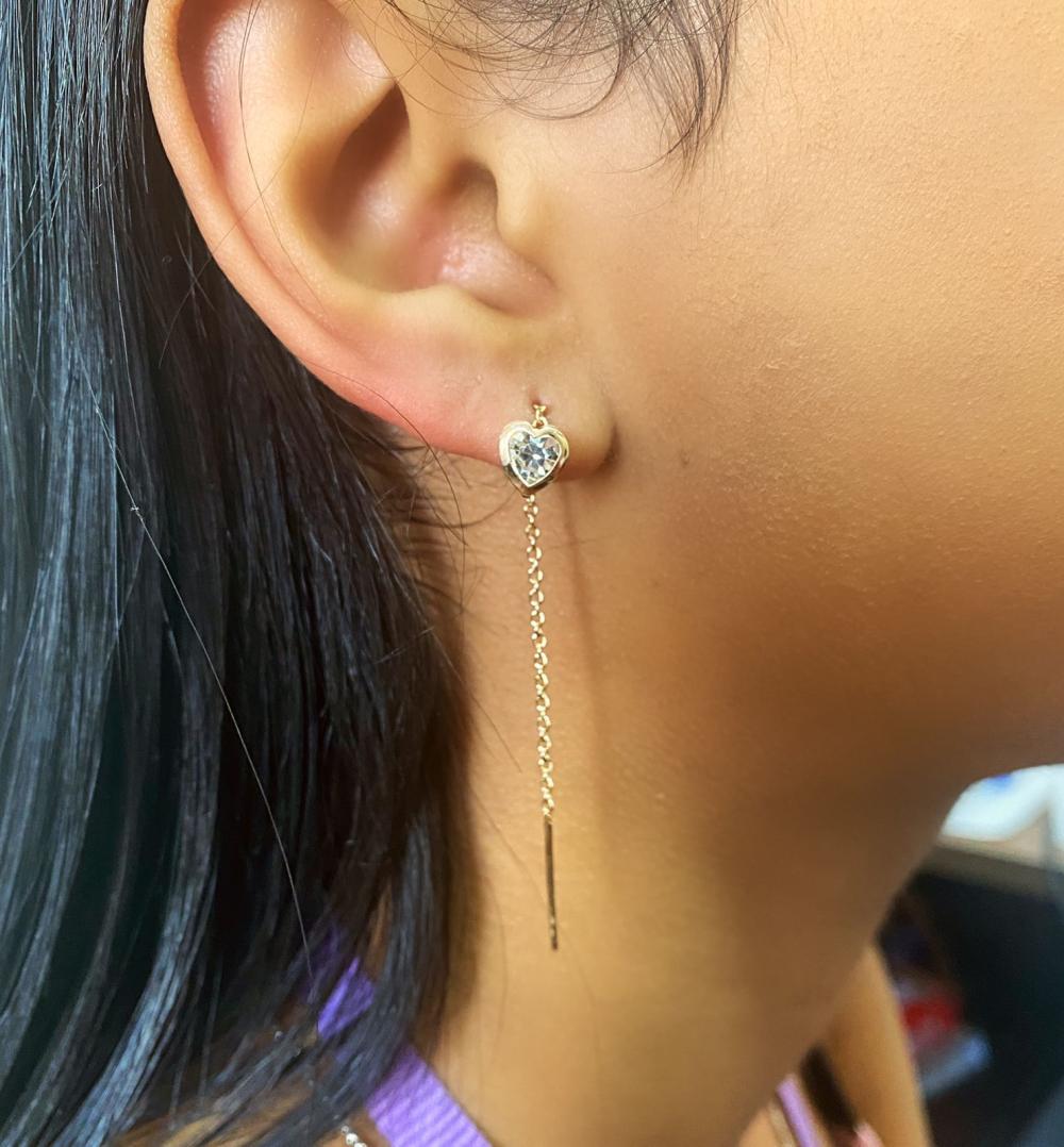 Brinco corrente pendurada coraçao