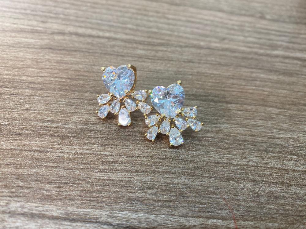 Brinco cristal coração