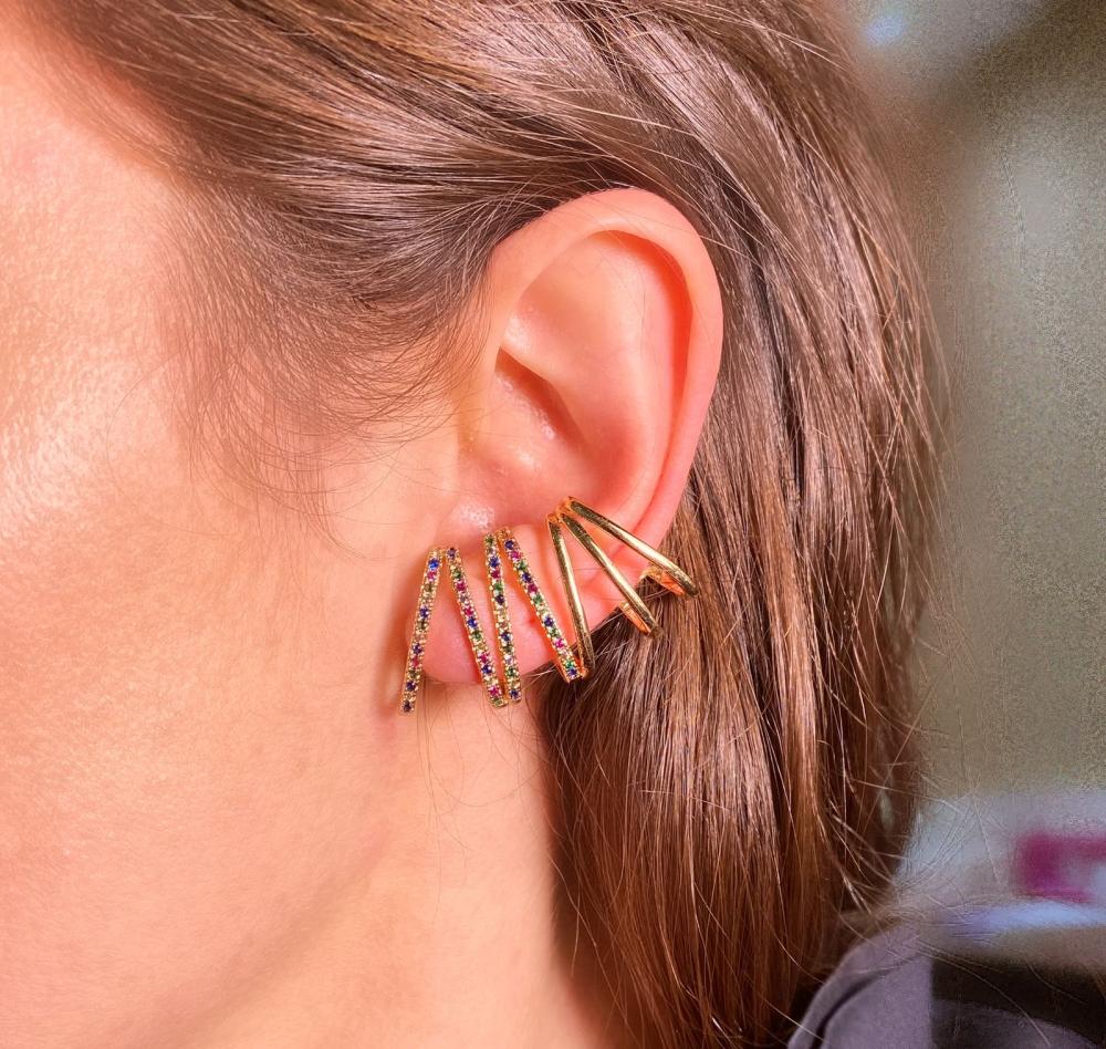Brinco Ear cuff 3 linhas cravejadas coloridas 3 lisas