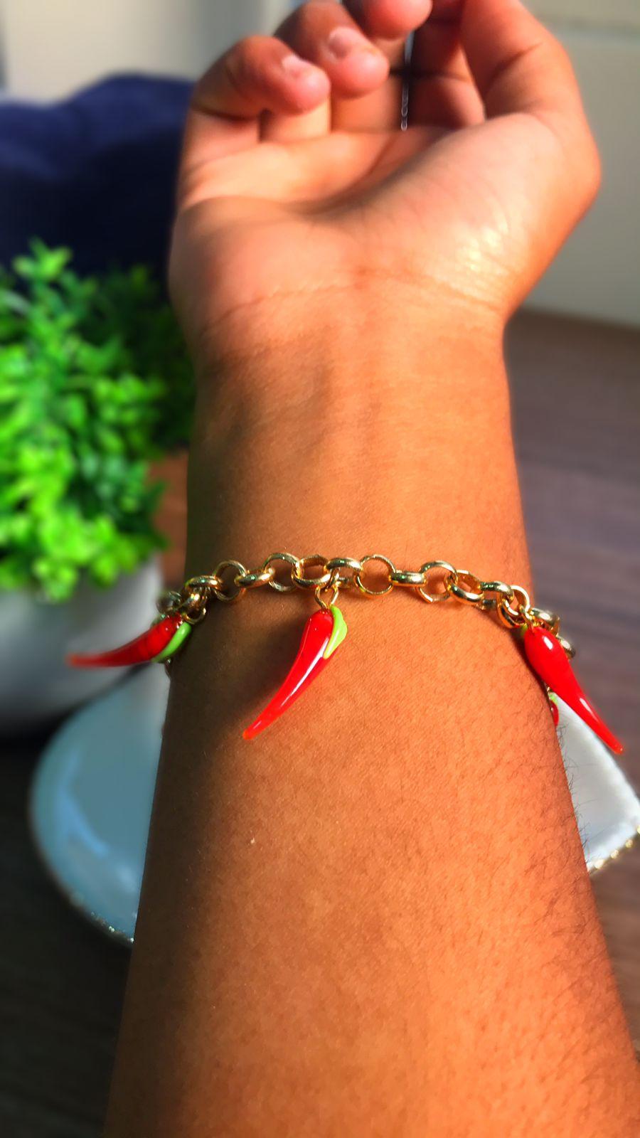 Pulseira elo portugues com pimentas de murano