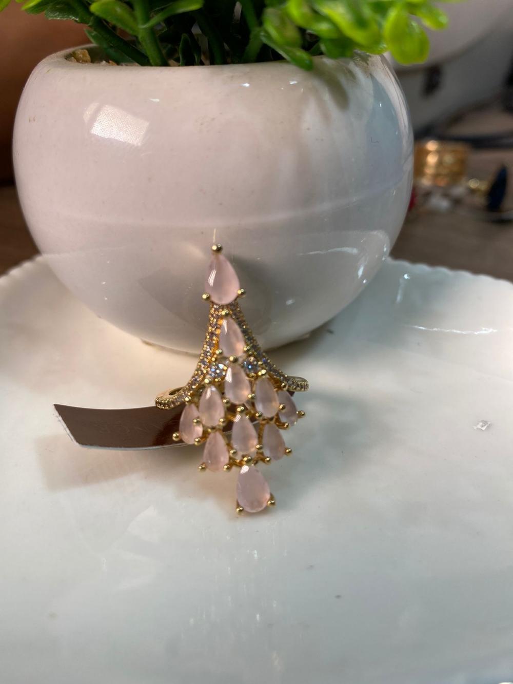 Anel cristal detalhes cravejado rosa