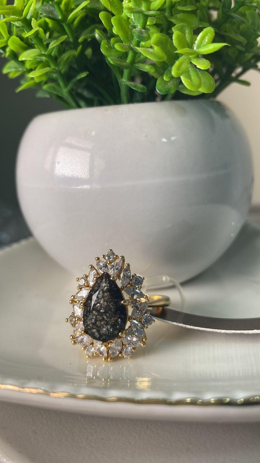 Anel cristal oval preto