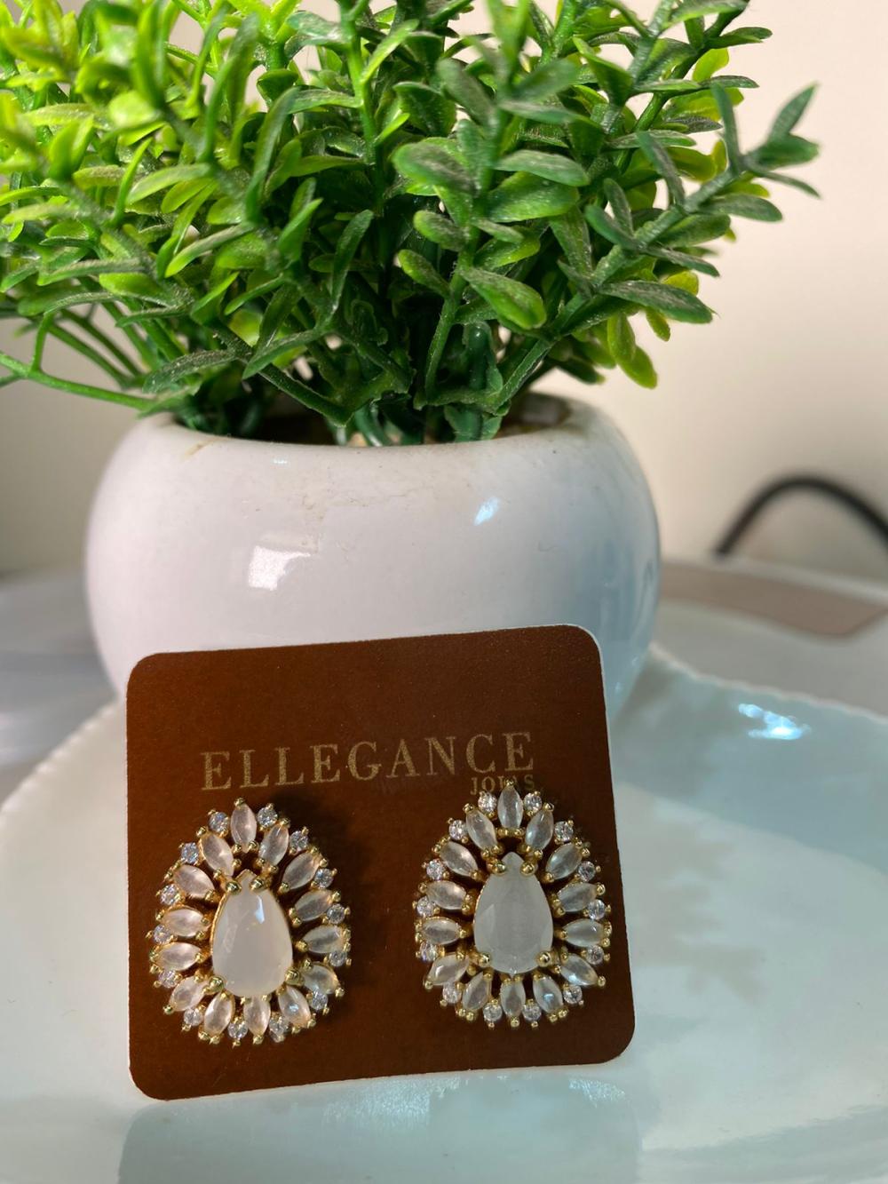 Brinco cristal oval com pontos de luz branco