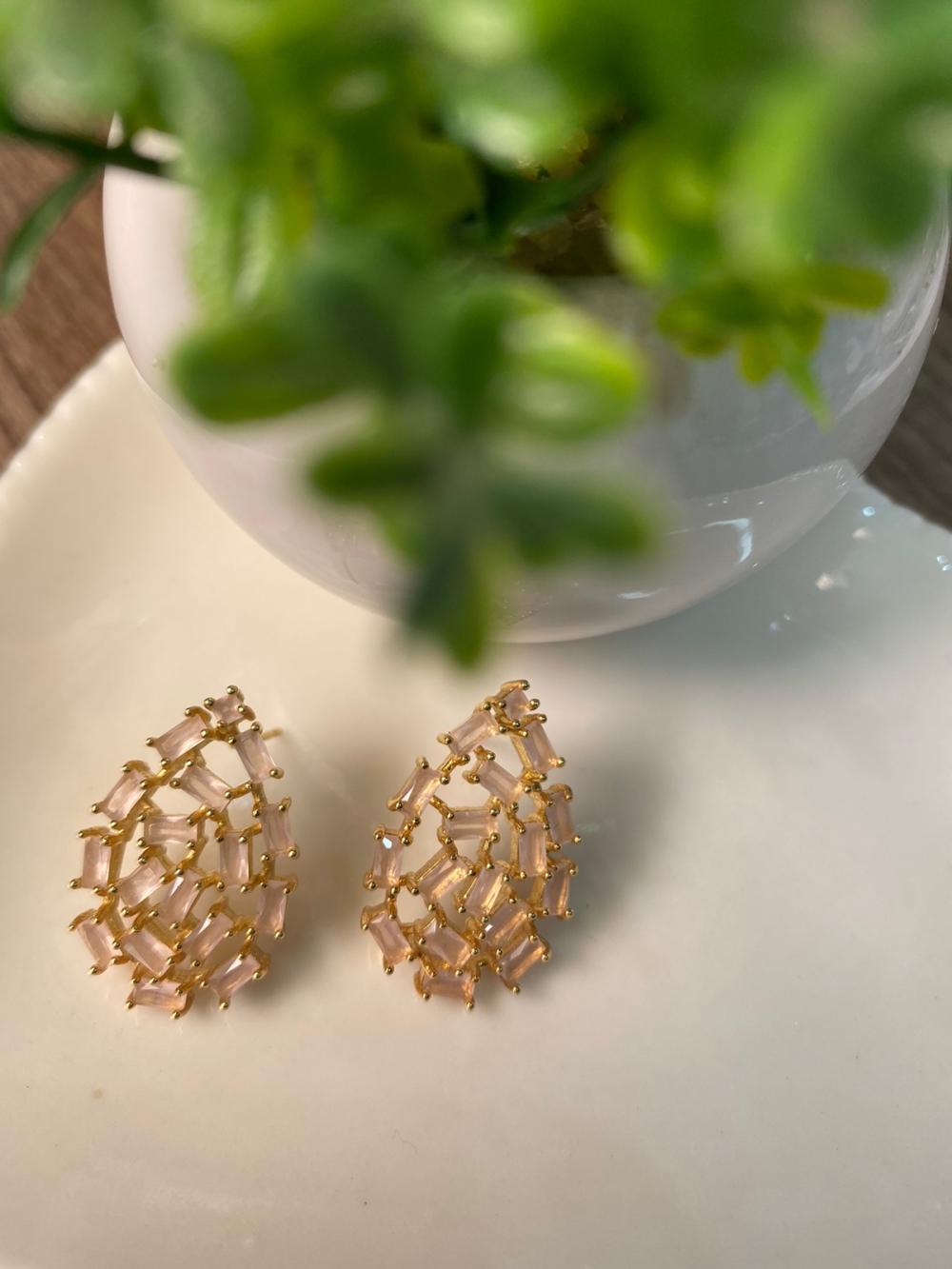 Brinco oval cristais rose