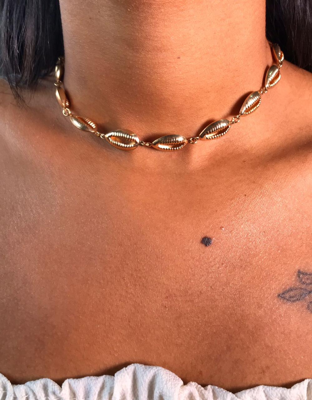 Choker buzios