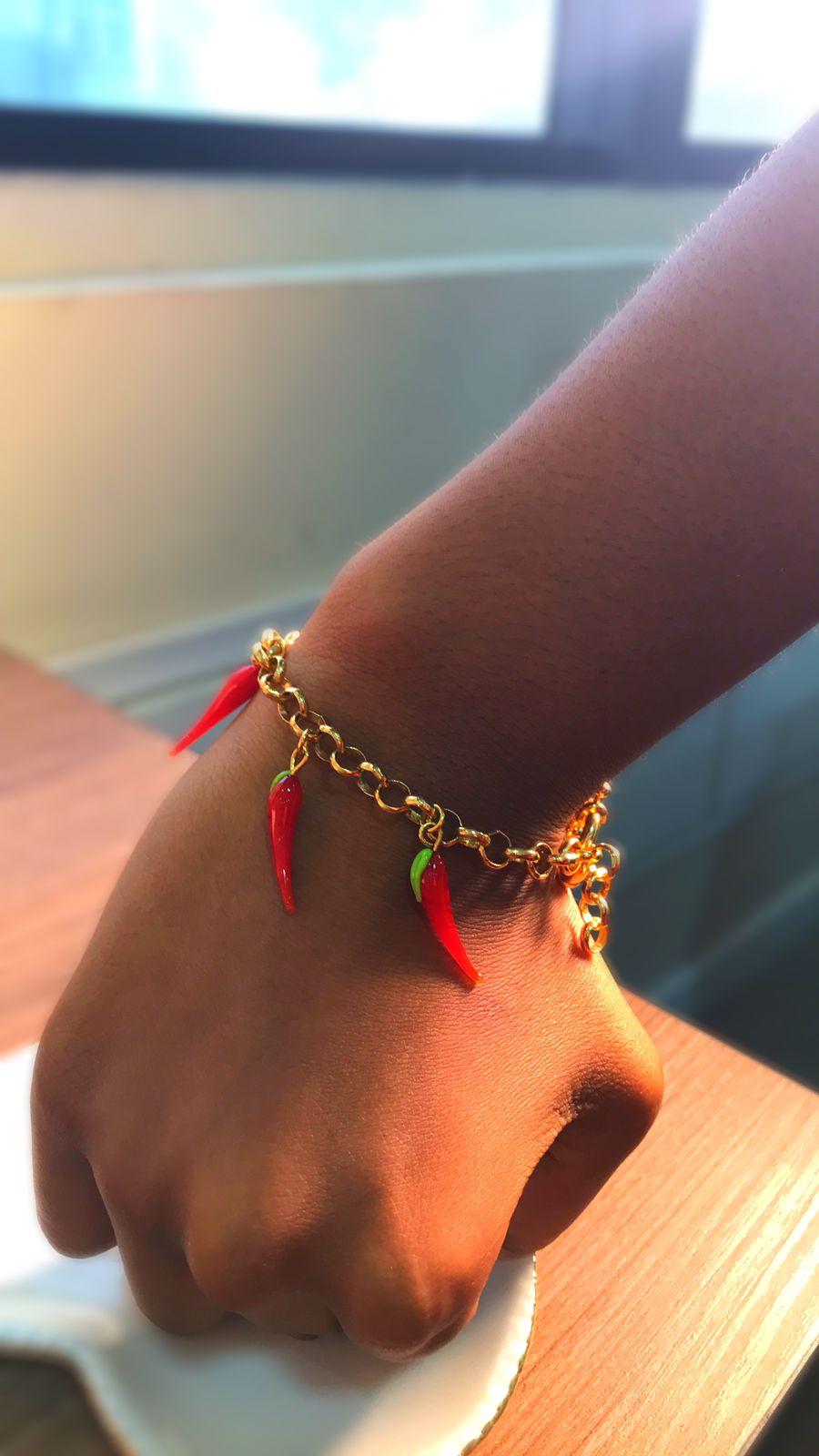 Pulseira elo portugues com pimentas de murano