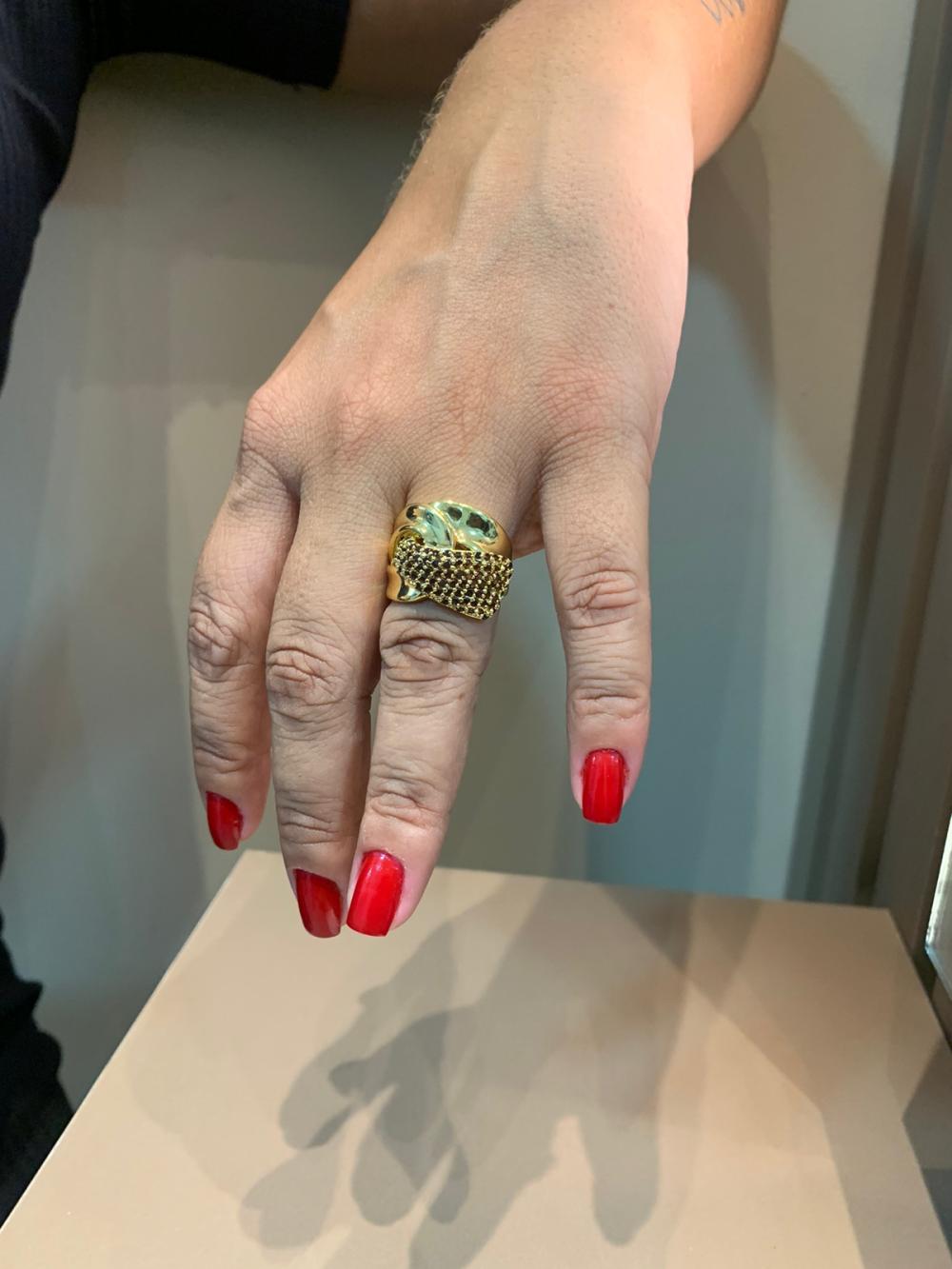 anel traçado cravejado