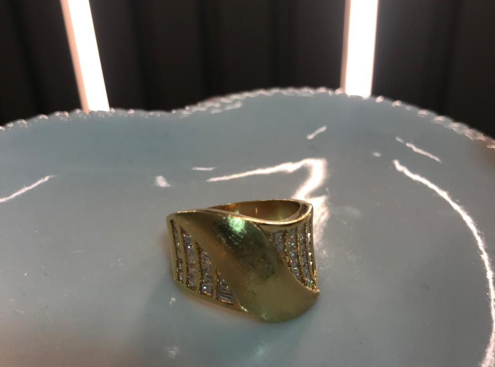 anel cristal e traço liso