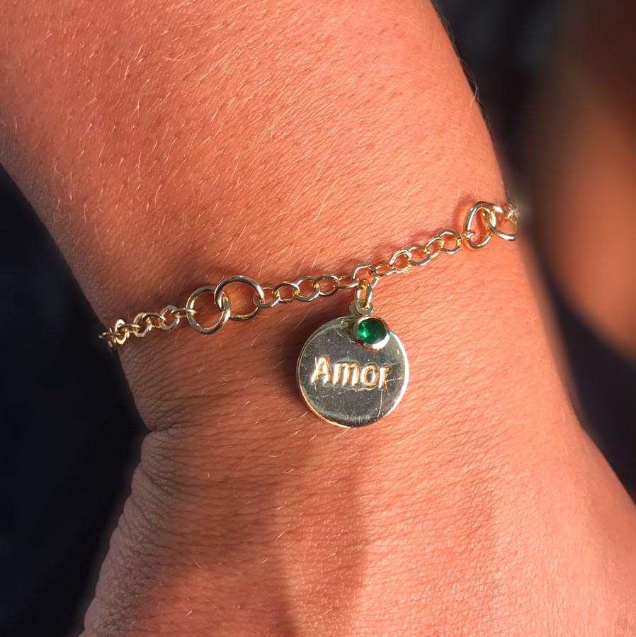 pulseira placa amor e ponto de luz