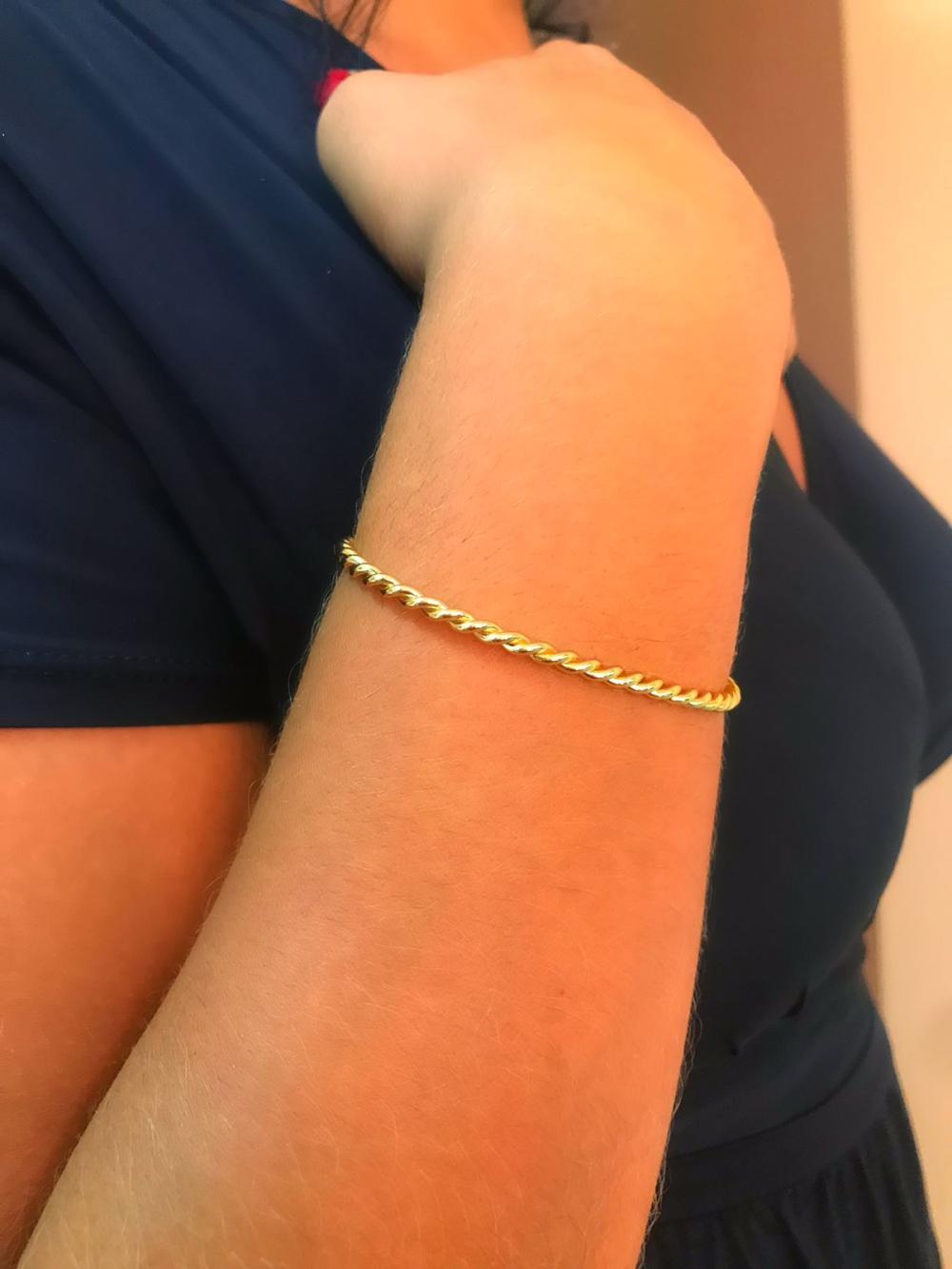 bracelete torcido sem zircônia