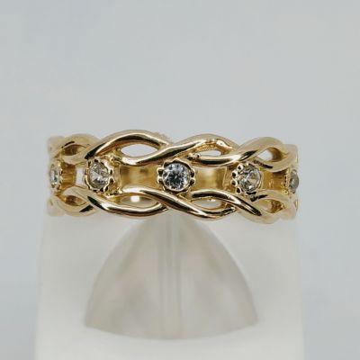 anel com zircônia cristal
