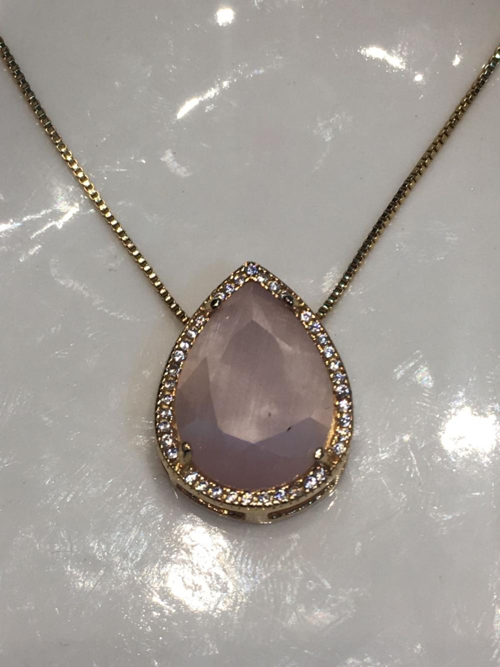 colar cristal rosa claro transparente