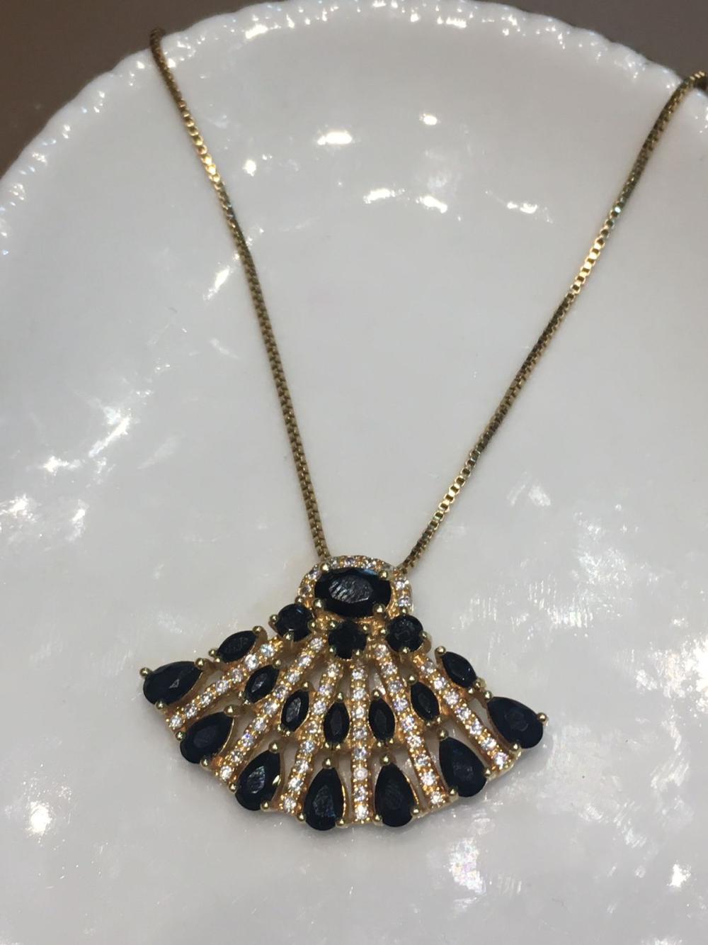 colar leque com cristal preto