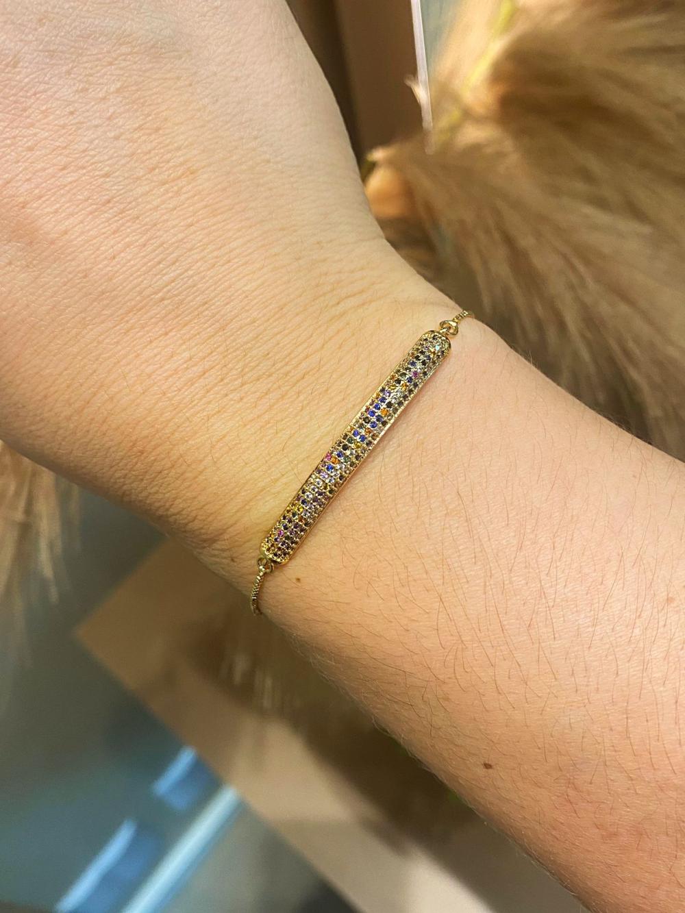 pulseira com cristais coloridos