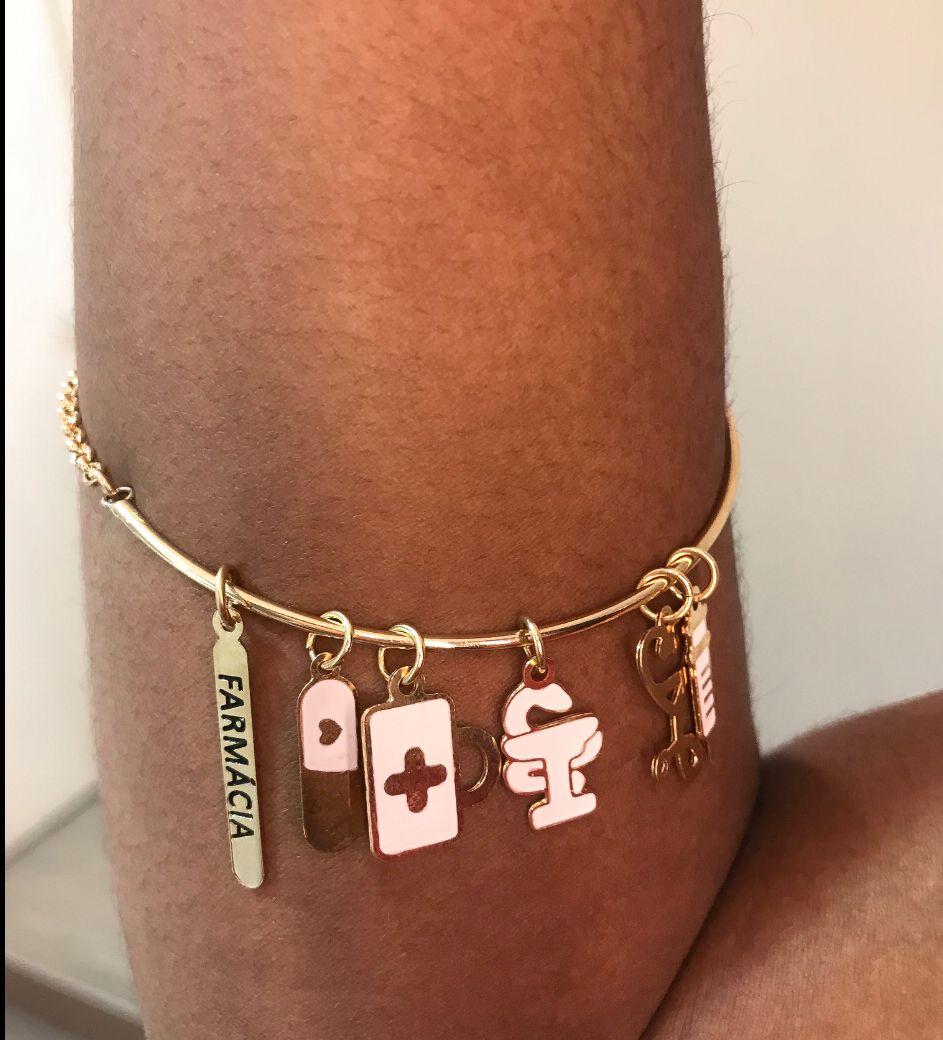 pulseira meia argola, pingentes farmácia