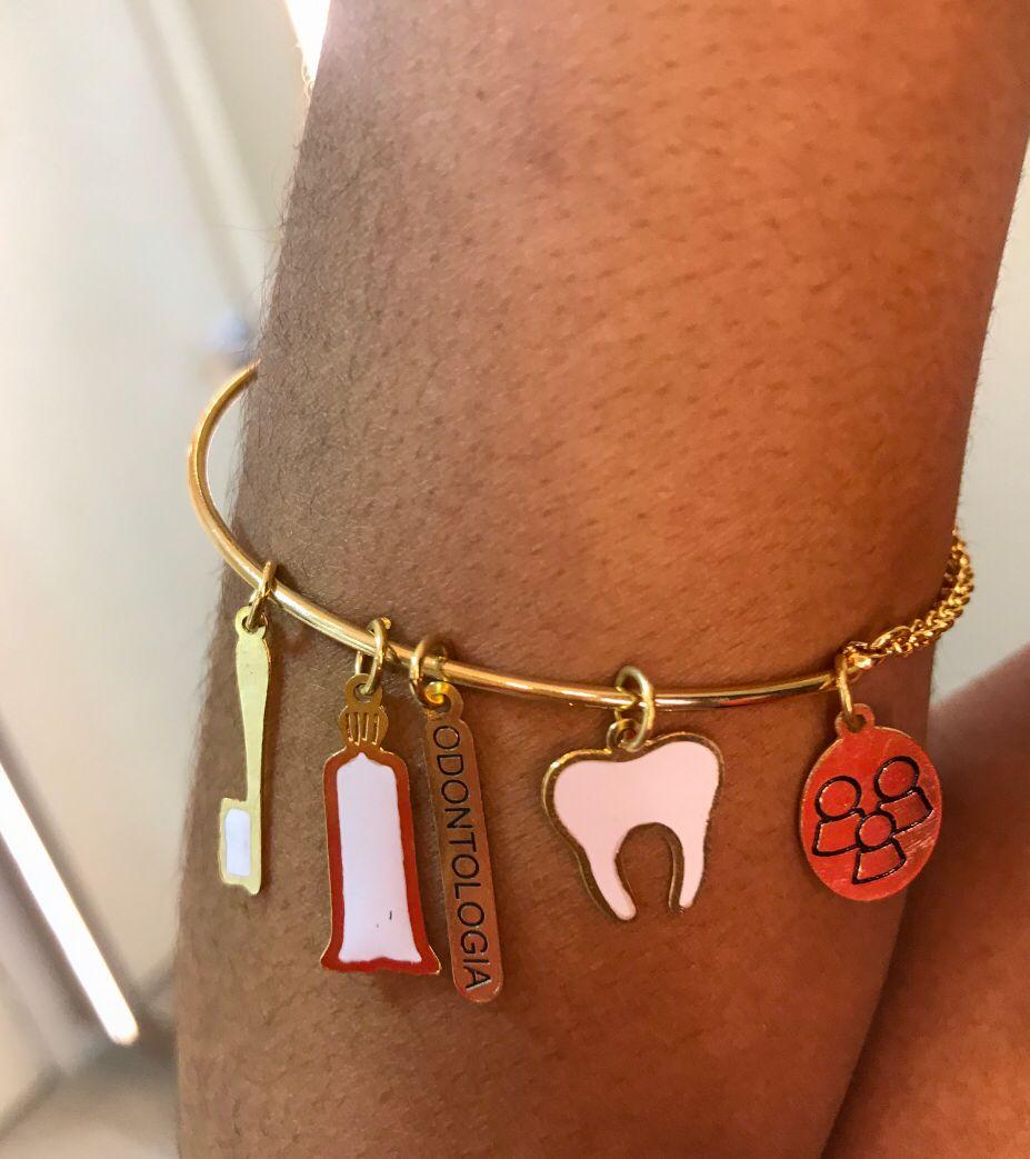 pulseira meia argola, pingentes odontologia